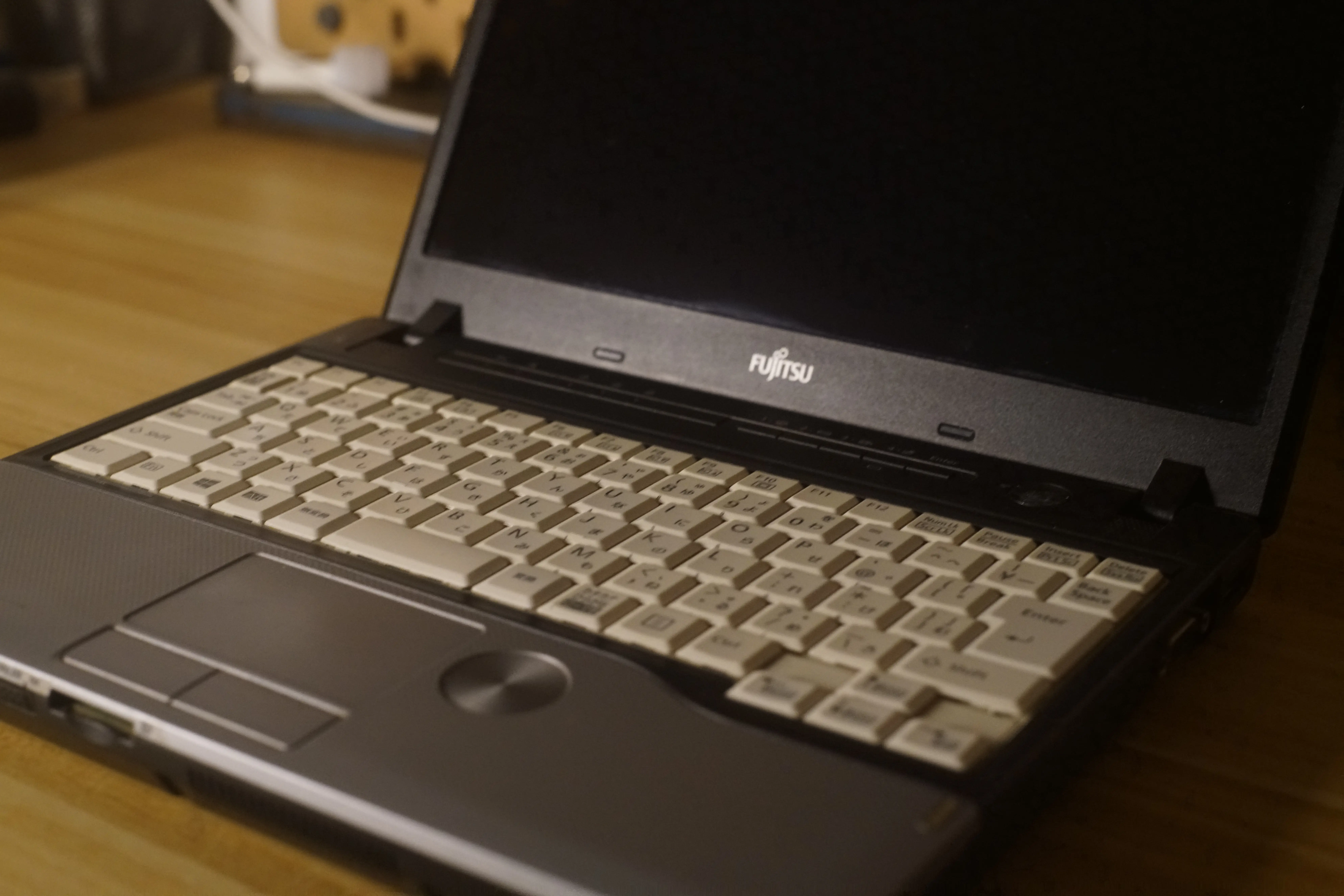 Fujitsu-P772-G-Keyboard